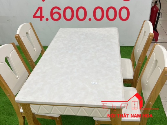 Bộ bàn ăn + 4 ghế 